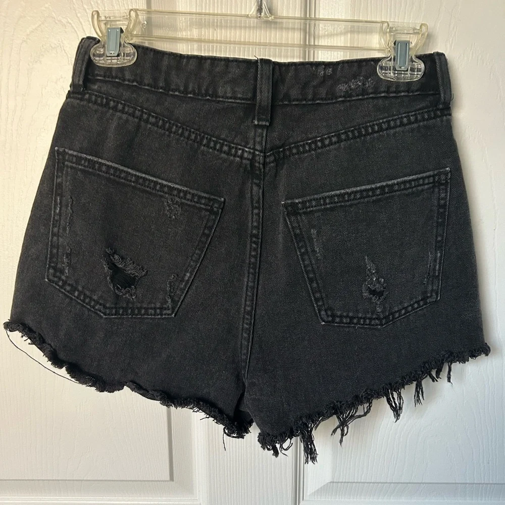 Wild Fable Black Distressed Ultra High Waisted Denim Jean Cutoff Short Size 2 - Picture 3 of 8